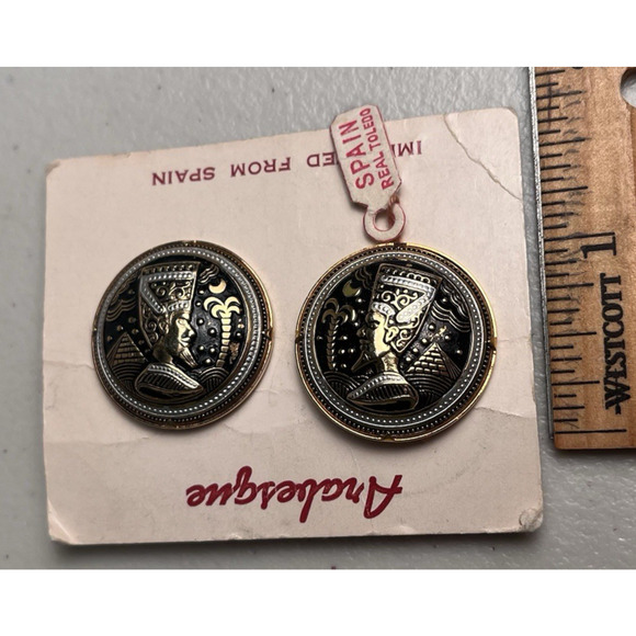 Vintage Round Damascene Clip On Earrings Spain Toledo Egyptian Pharaoh Pyramid - Picture 7 of 9